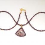 Cabochon Pendant Necklace B..